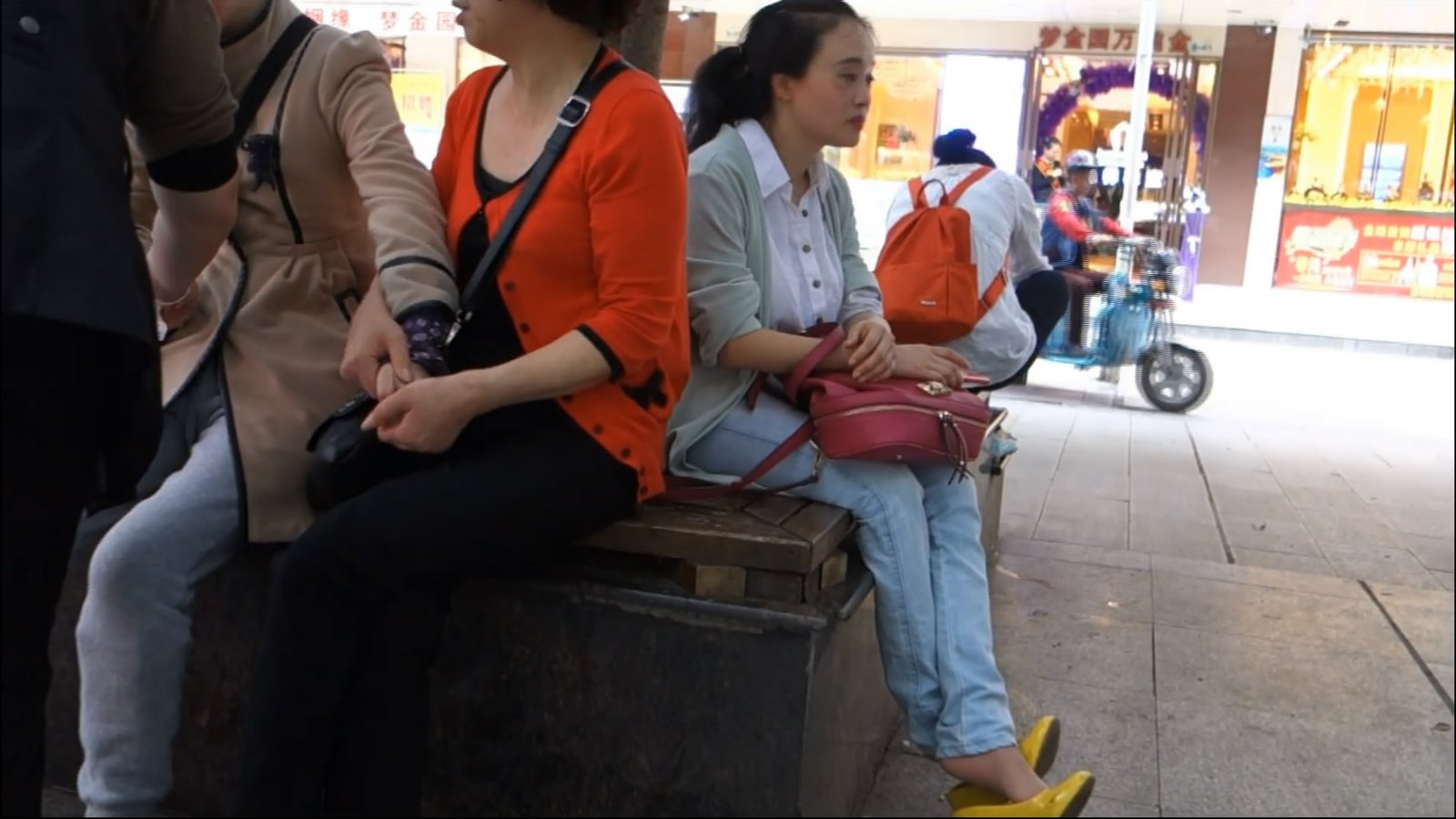 Sadly Dangling Ladies